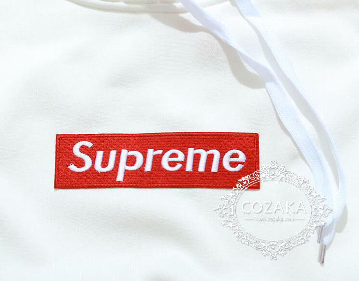 大人気 パーカー supreme