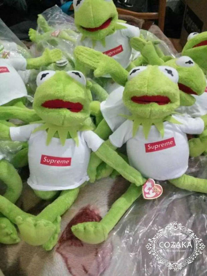 kermit supreme カエルのヌイグルミ