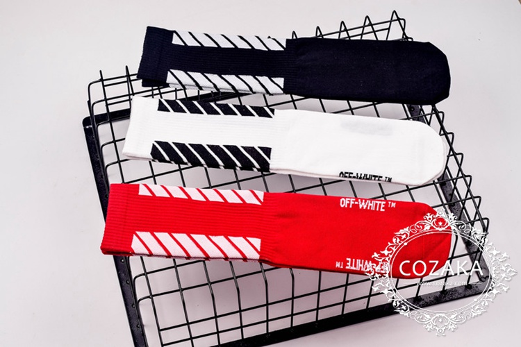 芸能人愛用 ソックス off white