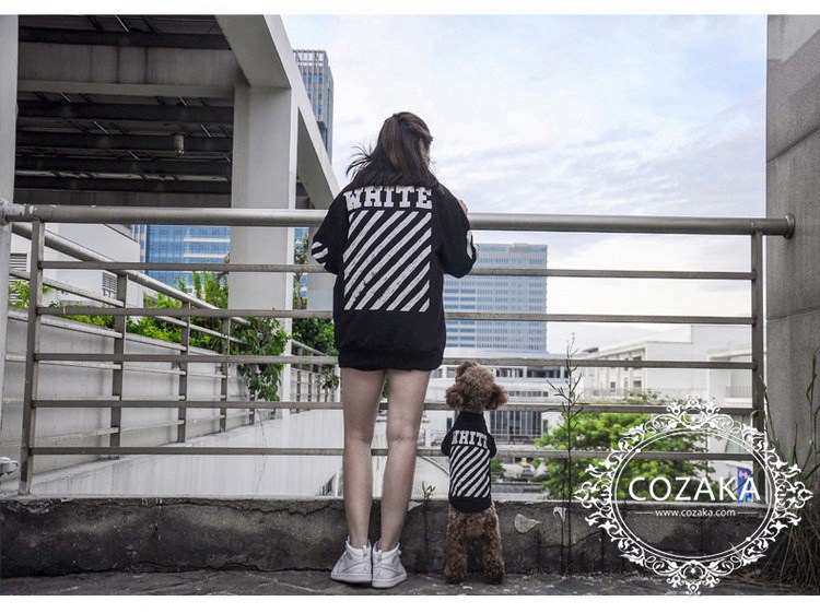 off-white スウェット 犬とペアルック