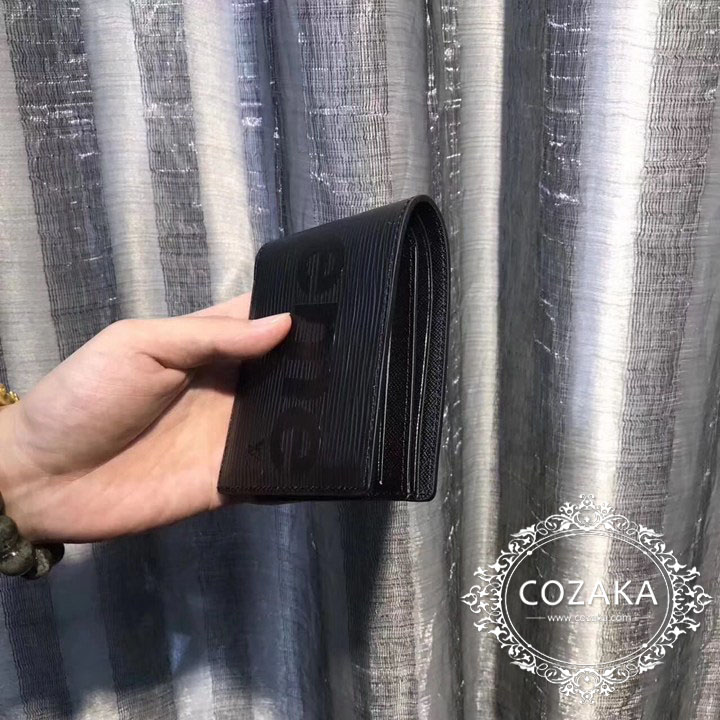 louis vuitton シュプリーム 短財布 二つ折り