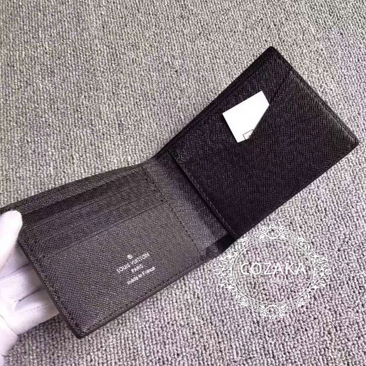 ルイヴィトン シュプリーム 二つ折り財布