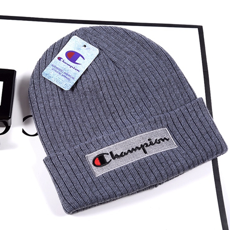 Champion 濃い色ニットキャップ