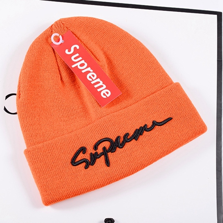 Supreme 刺繍型ブランド柄ニット帽