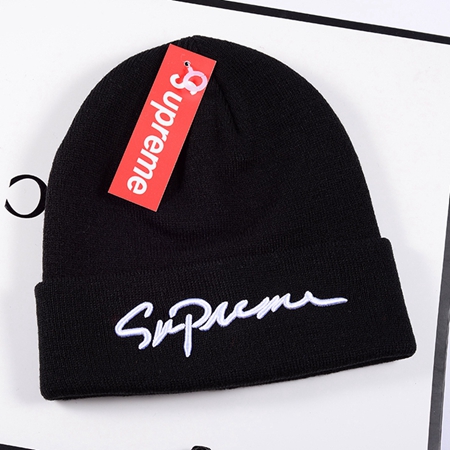 Supreme 刺繍型ブランド柄ニット帽