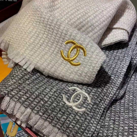 Chanel CCマーク刺繍ニットスカーフ