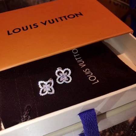 Louis Vuitton 非対称ピアス
