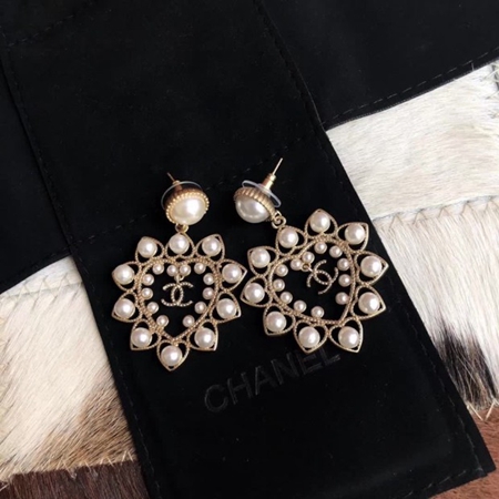 Chanel レトロ パール付きピアス