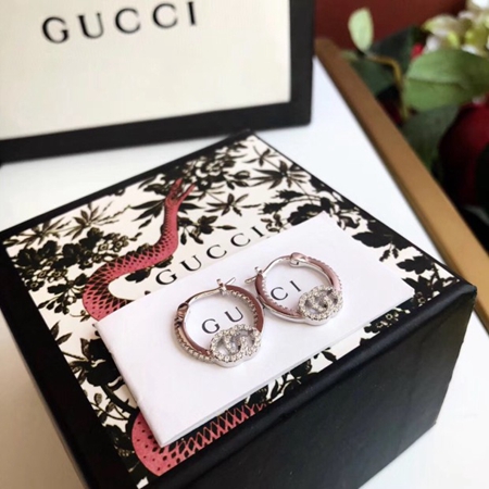 Gucci GGマークラインストーン付き ピアス