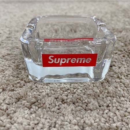  売れ筋Supreme