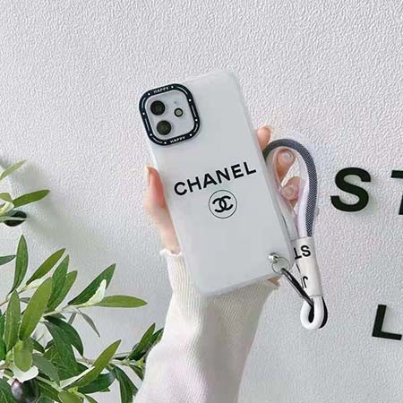 chanelアイホン14pro白黒スマホケース