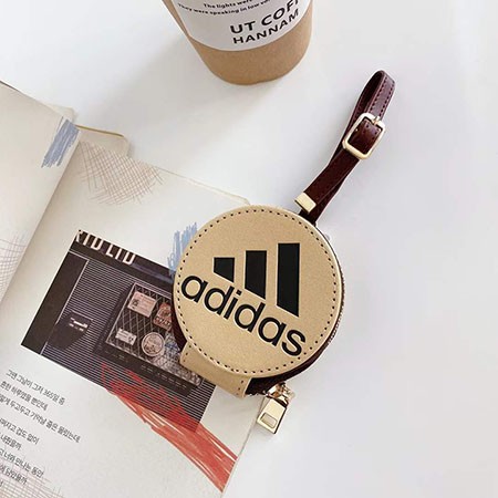 adidasイヤホン収納ケース