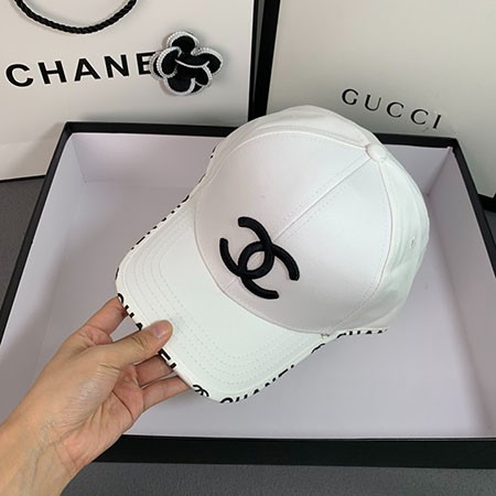 chanel 帽子 ロゴ付き