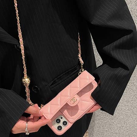 Chanel 斜め掛け型 スマホケース