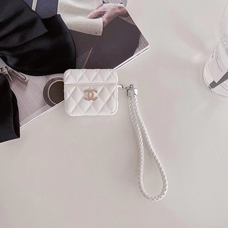  Airpods ケース ストラップ付きChanel