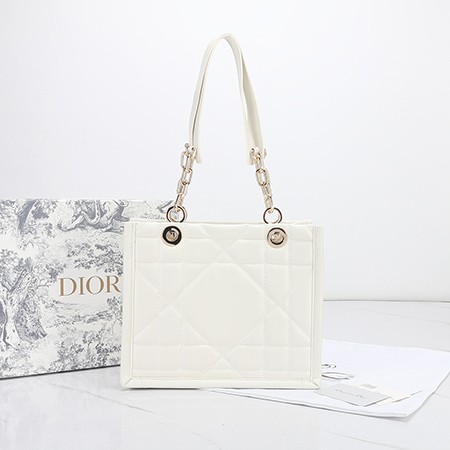 diorハンドバッグ 誕生日プレゼント 綺麗