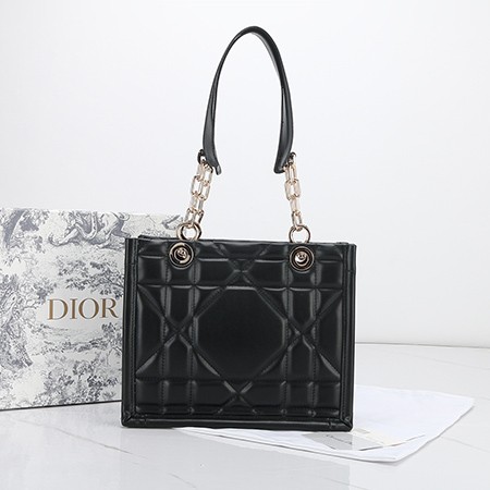 diorハンドバッグ 誕生日プレゼント 綺麗