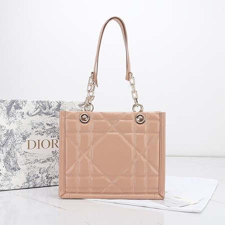 diorハンドバッグ 誕生日プレゼント 綺麗