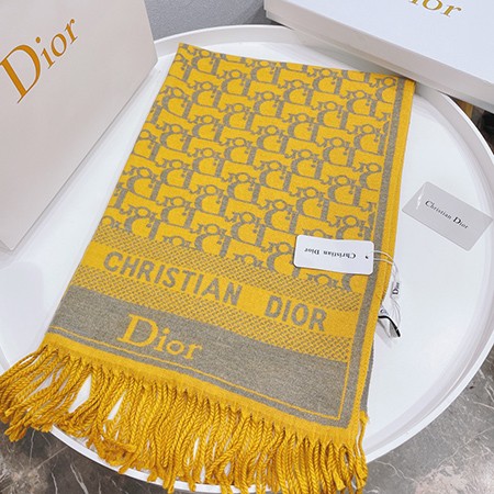 Dior ショール 字母