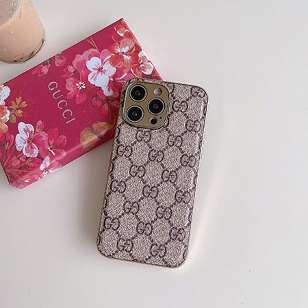 アイフォン 15 plus ケース 芸能人 グッチ風