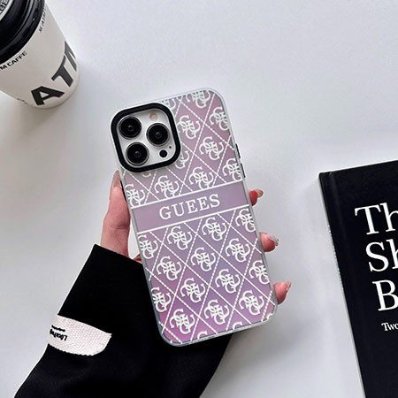ブランド スマホケース アイホン 15プラス guess 流行り