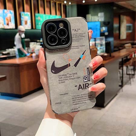 本物 アイフォン16pro 携帯ケース ナイキ