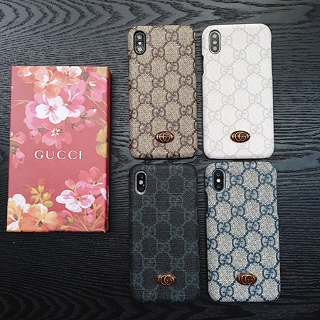 Gucci 定番図案金具ロゴ柄ケース