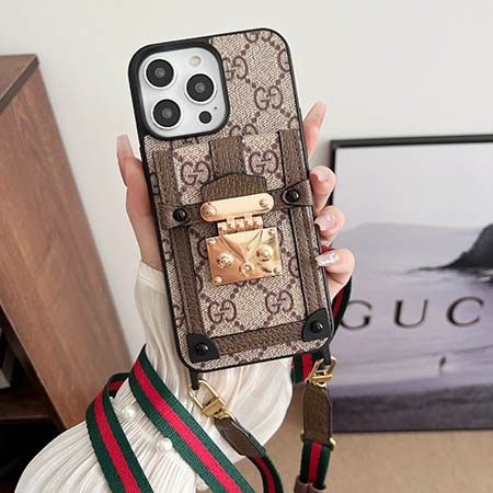 gucci iphone 15 proレザースマホケース