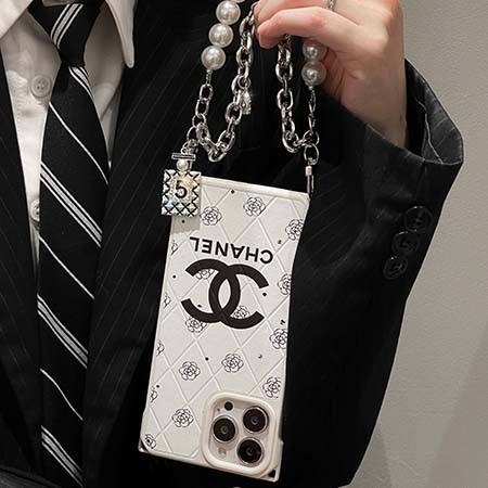 chanel 新登場 iphone15 proカバー