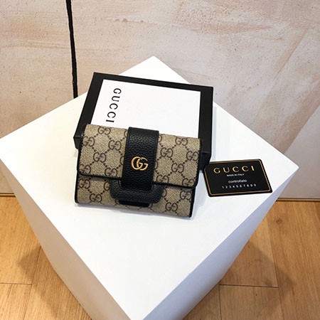 2023 GUCCI 牛革 財布