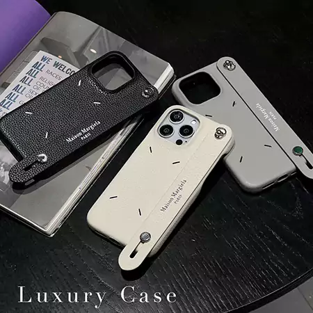 アイフォン 12 pro max ケースmaison margiela メゾン マルジェラ 有名人