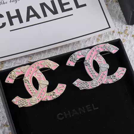 chanelブローチ 個性溢れる 高級