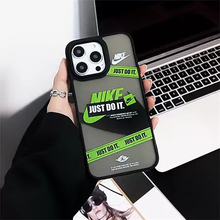iphone17アイフォーン16プロ ナイキ カバー  売れ筋