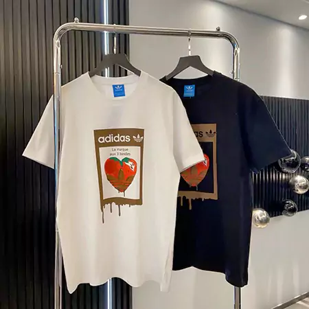  恋人へのプレゼント adidas tシャツ