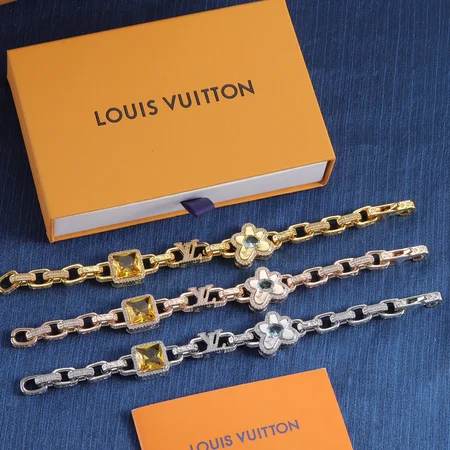Louis Vuitton ラインストーン付きブレスレット
