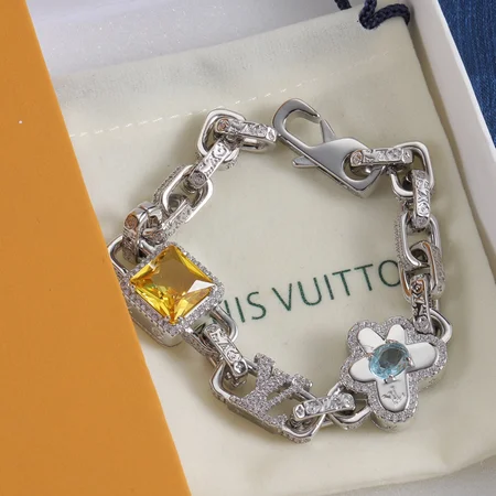 Louis Vuitton ラインストーン付きブレスレット