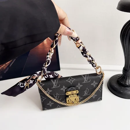 ブランド gucci アイフォーン 16 ケース 