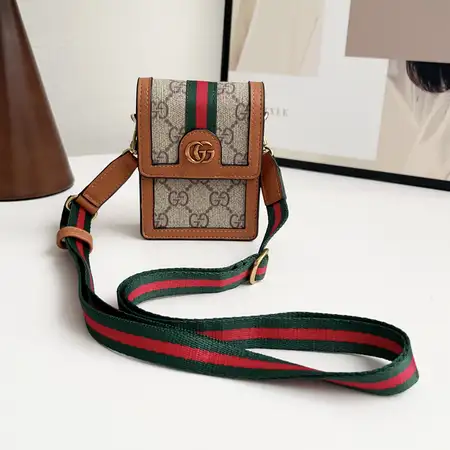 グッチ gucci ケース アイフォン17プロ max 