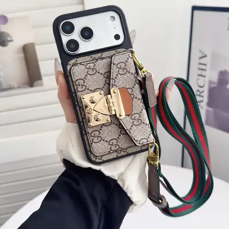 ハイブランド カバー iphone17pro   二つ折り財布