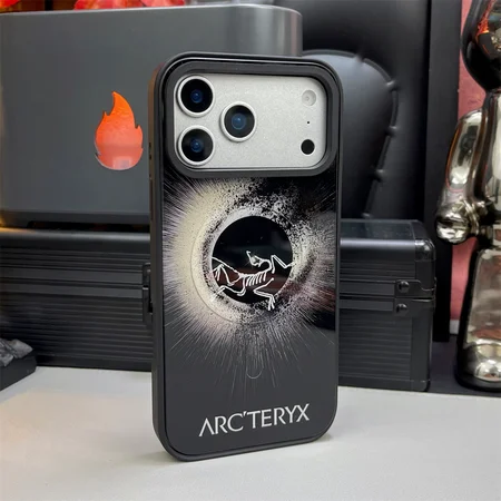 ブランド  アイフォーン17 ケース 