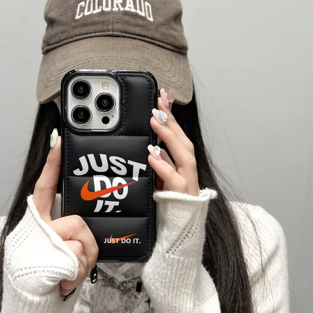 ナイキ風 アイホン17 ケース