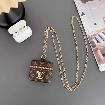 ペンダント付き ハイブランド ケース アイフォーン17pro