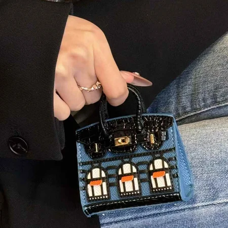 エルメス hermes アイフォン17 収納ケース 