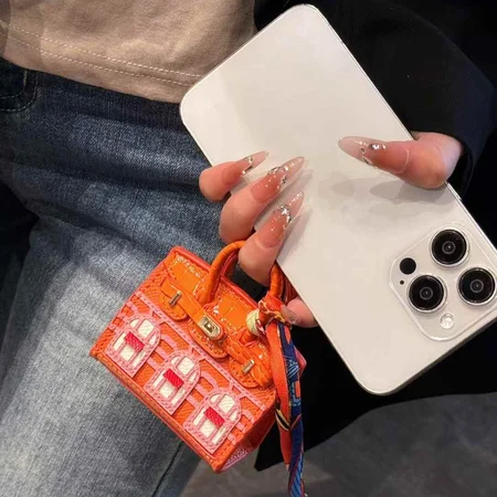 エルメス hermes アイフォン17 収納ケース 
