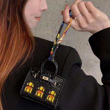 エルメス hermes アイフォン17 収納ケース 