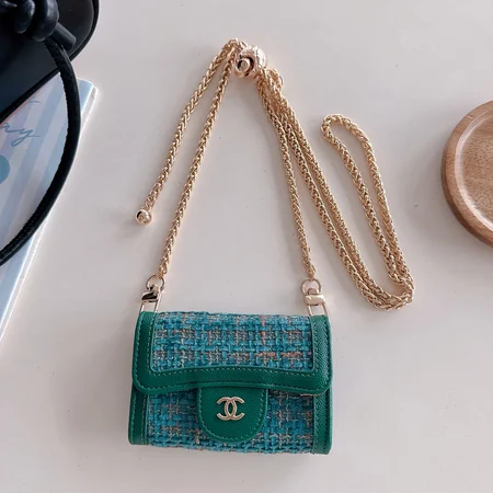 chanel カバー iphone17
