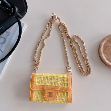 chanel カバー iphone17