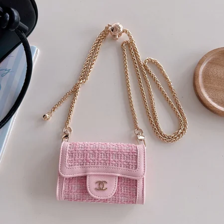 chanel カバー iphone17