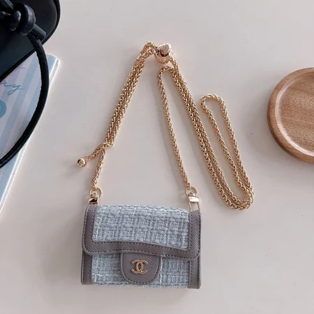 chanel カバー iphone17