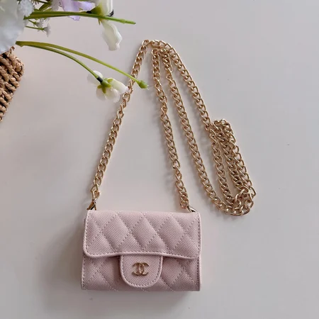 chanel シャネル アイフォン17プロ max ケース  女性